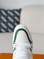 LOUIS VUITTON TRAINER SNEAKERS - Image 9