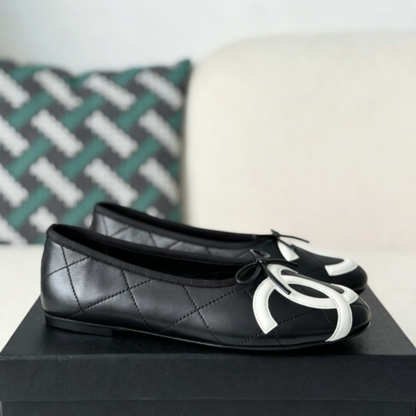 Chanel Coco Beach 26M Ballet Flats