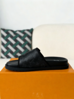LOUIS VUITTON SLIPPERS - Image 4