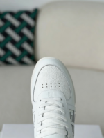 Givenchy G4 Leather Sneakers - Image 3