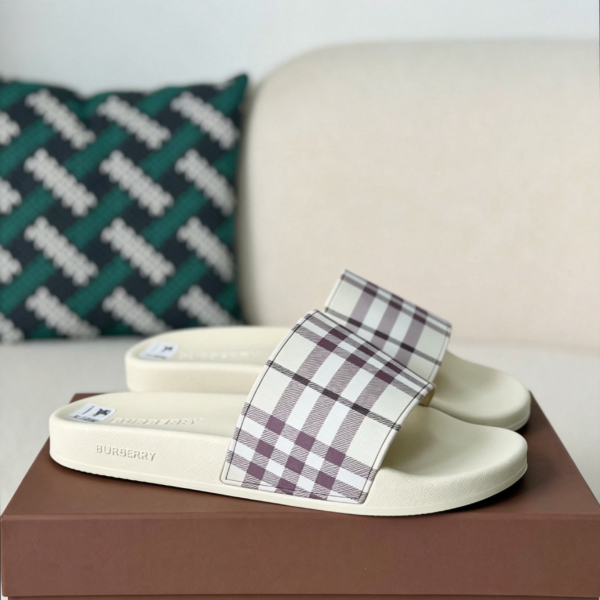 Burberry Slippers