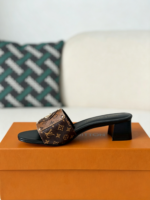Louis Vuitton Frame Patent Canvas Printed Flip Flops - Image 4
