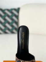 Louis Vuitton Frame Patent Canvas Printed Flip Flops - Image 8