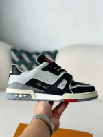 LOUIS VUITTON TRAINER SNEAKERS - Image 8