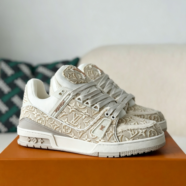 LOUIS VUITTON TRAINER SNEAKERS