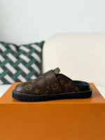 LOUIS VUITTON COSY SLIPPERS - Image 4