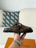 LOUIS VUITTON COSY SLIPPERS - Image 6