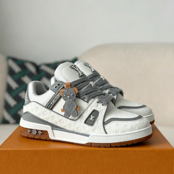 LOUIS VUITTON TRAINER SNEAKERS