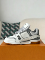 LOUIS VUITTON TRAINER SNEAKERS - Image 6
