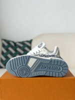LOUIS VUITTON TRAINER SNEAKERS - Image 5