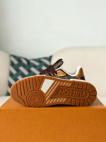 LOUIS VUITTON TRAINER SNEAKERS - Image 5