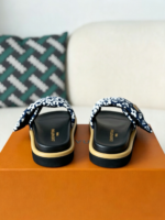 LOUIS VUITTON SLIPPERS - Image 3