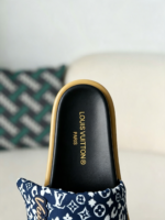 LOUIS VUITTON SLIPPERS - Image 7