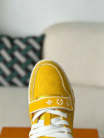 LOUIS VUITTON TRAINER VELCRO SNEAKERS - Image 6