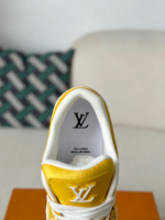 LOUIS VUITTON TRAINER VELCRO SNEAKERS - Image 9