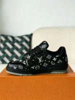 LOUIS VUITTON TRAINER LUMINOUS  SNEAKERS - Image 11