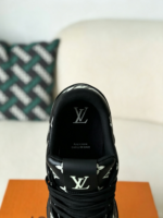 LOUIS VUITTON TRAINER LUMINOUS  SNEAKERS - Image 13