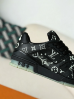 LOUIS VUITTON TRAINER LUMINOUS  SNEAKERS - Image 7