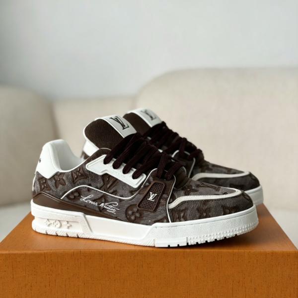 LOUIS VUITTON TRAINER SNEAKERS