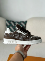 LOUIS VUITTON TRAINER SNEAKERS - Image 4