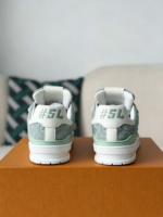 LOUIS VUITTON TRAINER SNEAKERS - Image 4