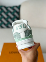 LOUIS VUITTON TRAINER SNEAKERS - Image 9