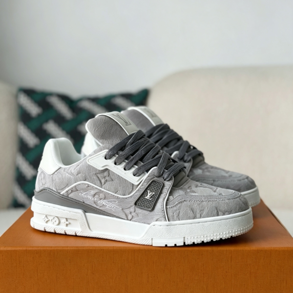LOUIS VUITTON TRAINER SNEAKERS