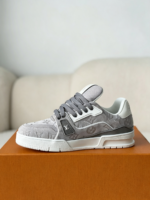 LOUIS VUITTON TRAINER SNEAKERS - Image 4