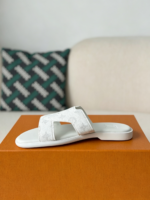 LOUIS VUITTON OASIS SLIPPERS - Image 5