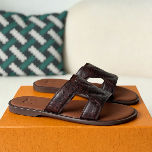 LOUIS VUITTON OASIS SLIPPERS