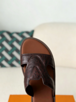 LOUIS VUITTON OASIS SLIPPERS - Image 8
