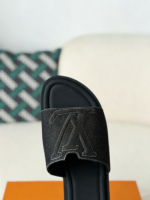 LOUIS VUITTON PORTOFINO SLIPPERS - Image 10