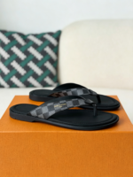 LOUIS VUITTON FLIP-FLOPS
