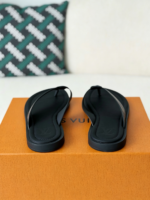 LOUIS VUITTON FLIP-FLOPS - Image 4