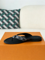 LOUIS VUITTON FLIP-FLOPS - Image 5