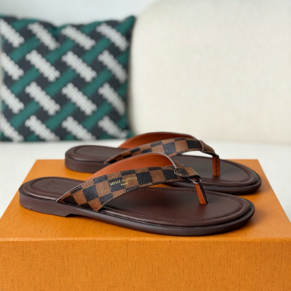 LOUIS VUITTON FLIP-FLOPS