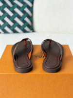 LOUIS VUITTON FLIP-FLOPS - Image 4