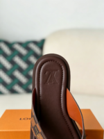 LOUIS VUITTON FLIP-FLOPS - Image 9