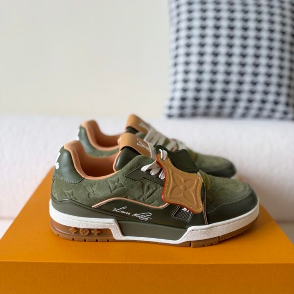LOUIS VUITTON TRAINER SNEAKERS