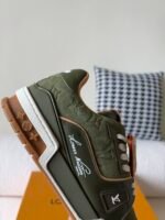 LOUIS VUITTON TRAINER SNEAKERS - Image 8
