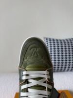 LOUIS VUITTON TRAINER SNEAKERS - Image 11