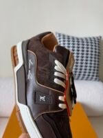 LOUIS VUITTON TRAINER SNEAKERS - Image 8