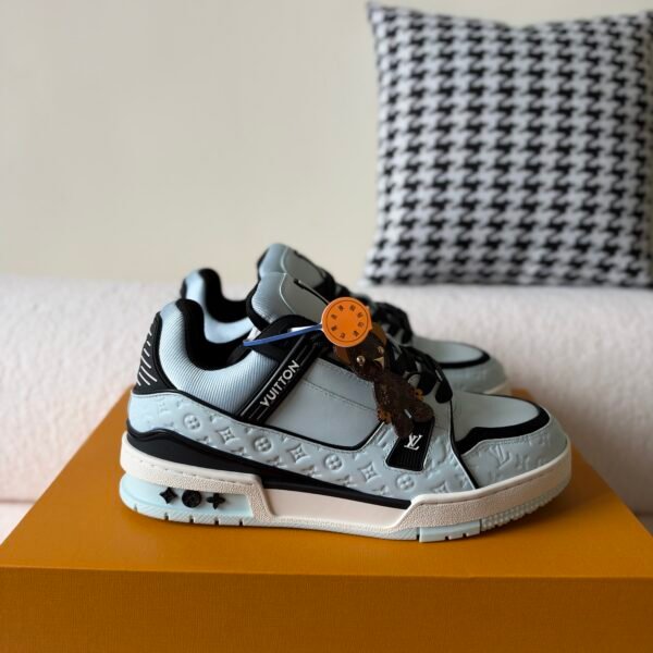 LOUIS VUITTON TRAINER SNEAKERS