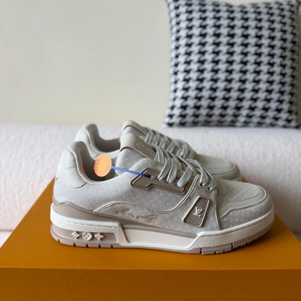 LOUIS VUITTON TRAINER SNEAKERS