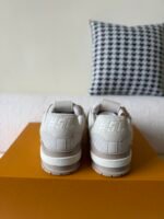 LOUIS VUITTON TRAINER SNEAKERS - Image 4