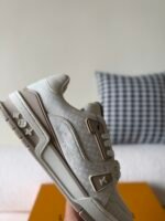 LOUIS VUITTON TRAINER SNEAKERS - Image 8