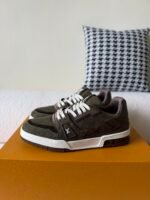 LOUIS VUITTON TRAINER SNEAKERS - Image 3