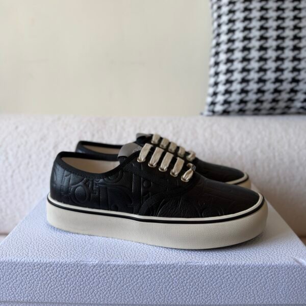 Dior Saltwind Collection Flat Round-Toe Casual Shoes