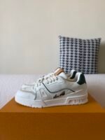 LOUIS VUITTON TRAINER SNEAKERS - Image 3