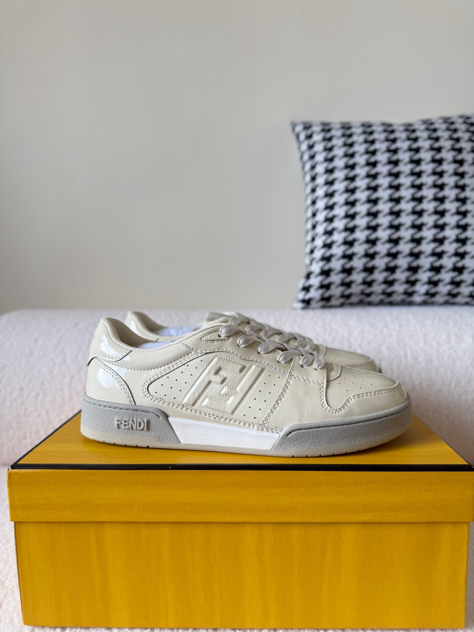 IMG_3574 FENDI Match leather low-top sneakers - Image 1